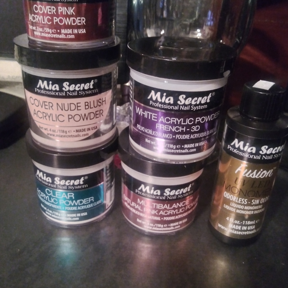 Mia Secret Acrylic set